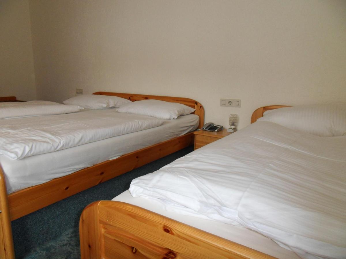 Hotel Gruener Baum Bretzenheim Bagian luar foto