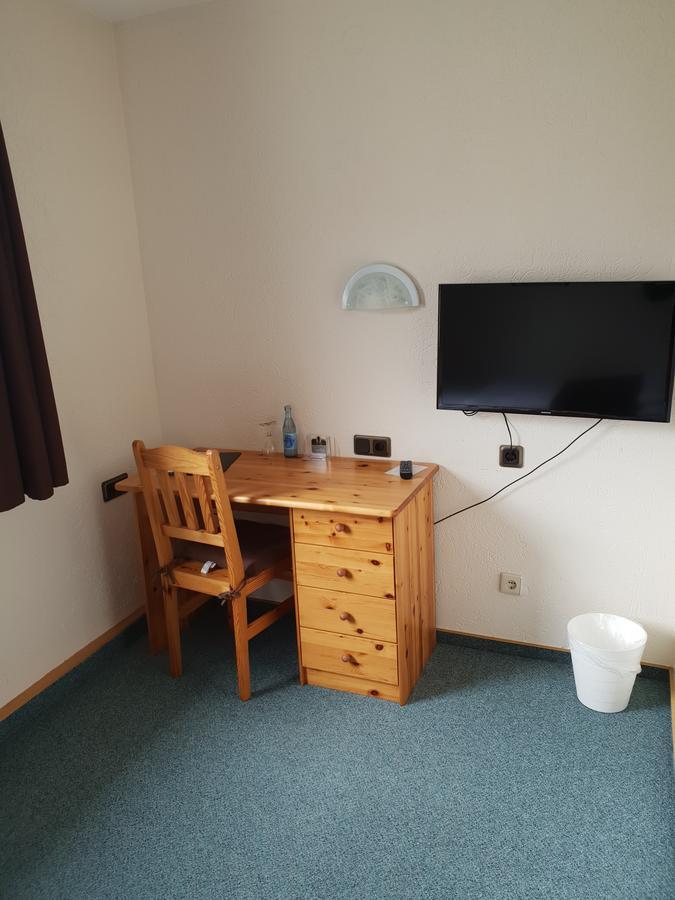 Hotel Gruener Baum Bretzenheim Bagian luar foto