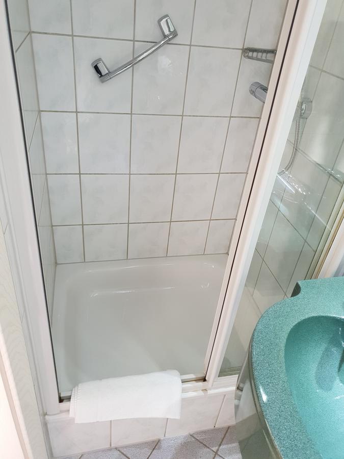 Hotel Gruener Baum Bretzenheim Bagian luar foto